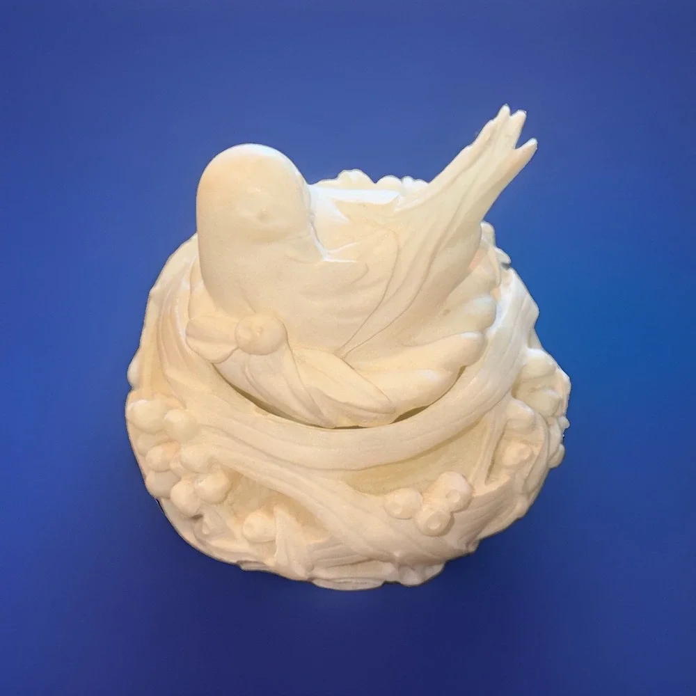 White Resin Bird On Nest Trinket Box Cottagecore Shabby Chic Farmhouse Decor Vtg